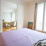 Avenue Des Champs-Elysees, Appartement D\'Exception