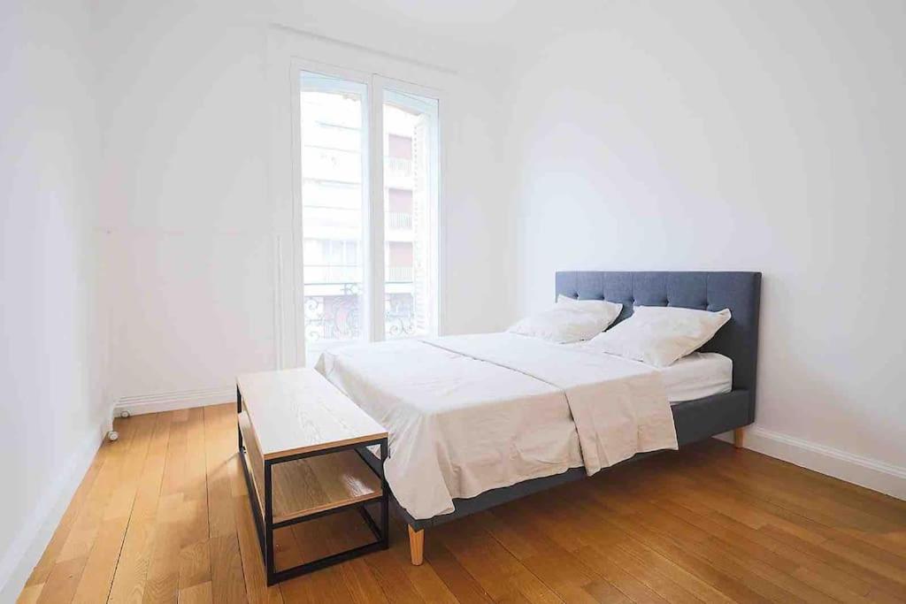 Avenue Des Champs-elysees, D'exception Appartement
